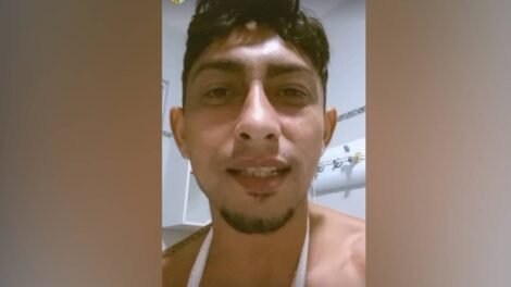 cantor-e-baleado-na-mao-durante-show-em-bar;-alvo-do-ataque-morreu-no-local-em-itapipoca