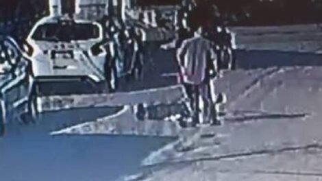 vizinho-ataca-outro-com-facao-durante-briga-no-meio-da-rua-em-fortaleza