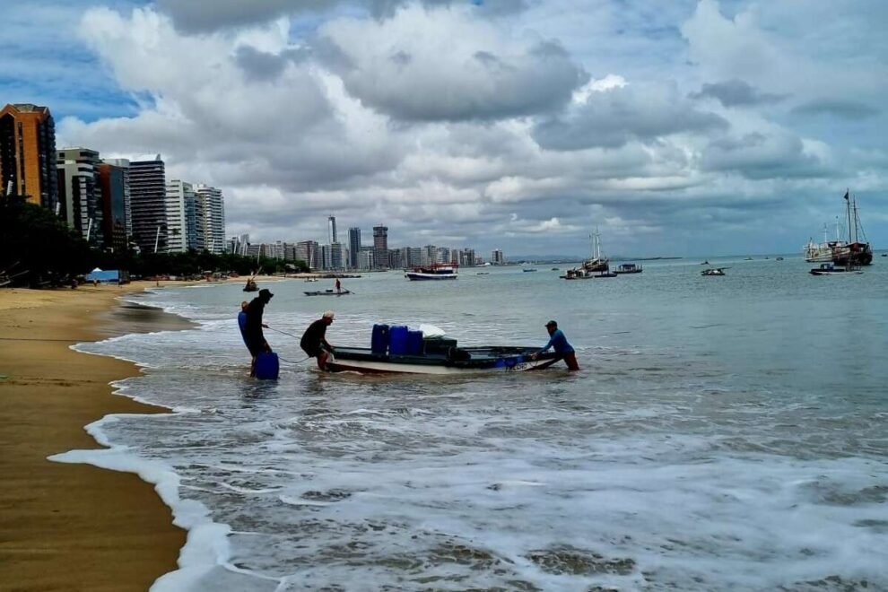 orla-de-fortaleza-tem-17-trechos-proprios-para-banho-neste-fim-de-semana;-saiba-quais
