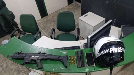 homem-e-preso-com-carabina-semiautomatica-apos-trocar-tiros-com-a-policia-em-fortaleza