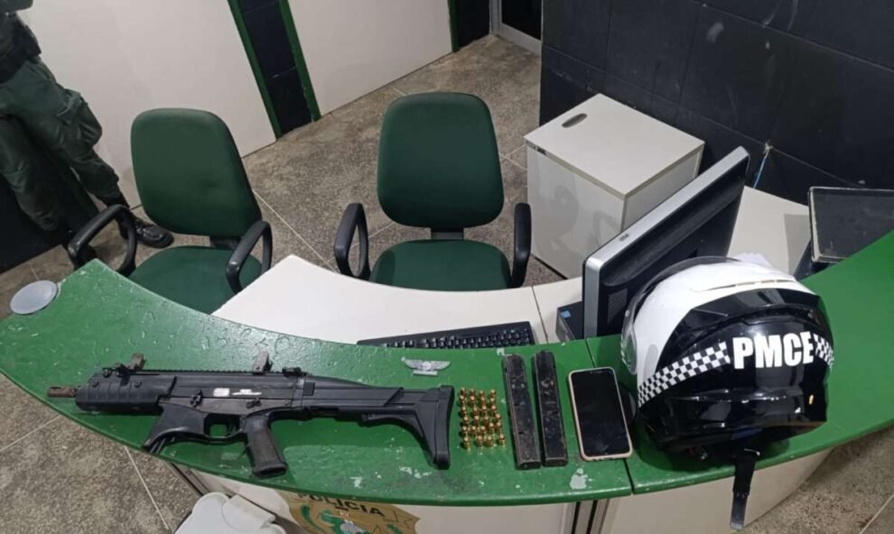 homem-e-preso-com-carabina-semiautomatica-apos-trocar-tiros-com-a-policia-em-fortaleza