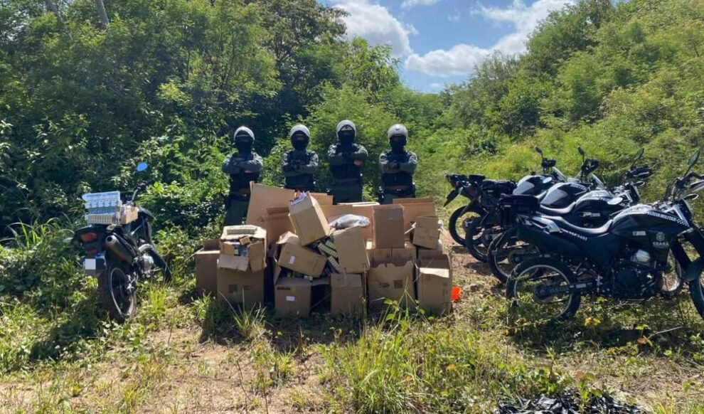 policia-apreende-carga-com-214-mil-cigarros-e-moto-roubada-em-fortaleza
