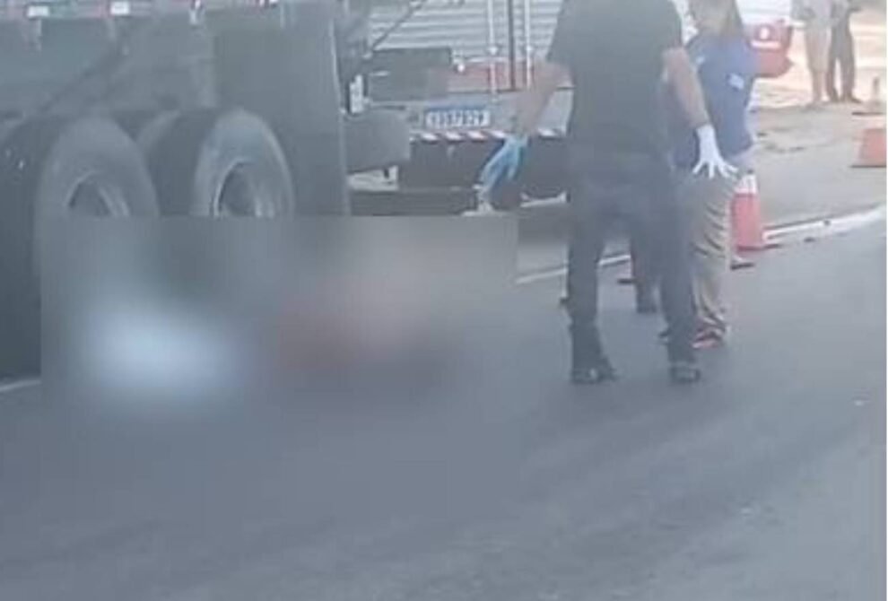 apos-colisao,-idosa-cai-de-moto-e-morre-atropelada-por-caminhao-na-br-116,-em-itaitinga