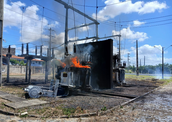energia-e-restabelecida-no-campus-do-pici-oito-horas-apos-incendio-em-subestacao-da-ufc