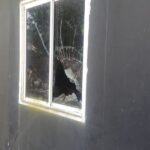 homem-e-preso-apos-atirar-pedra-contra-base-da-policia-militar-em-fortaleza