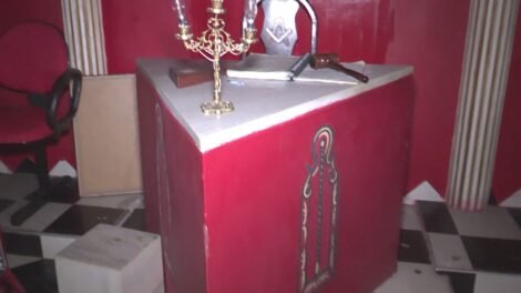 homem-invade-templo-maconico-e-usa-coquetel-molotov-para-atear-fogo-ao-local