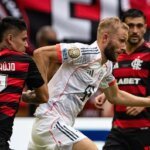 flamengo-abusa-dos-erros,-sucumbe-diante-do-bayern-e-esta-fora-do-mundial-de-clubes