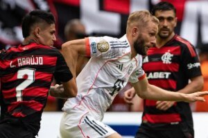 flamengo-abusa-dos-erros,-sucumbe-diante-do-bayern-e-esta-fora-do-mundial-de-clubes