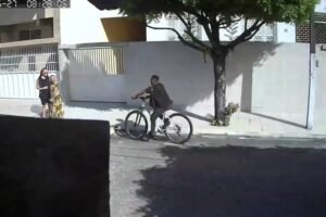 idosa-de-97-anos-sofre-tentativa-de-assalto-durante-caminhada-em-rua-de-fortaleza