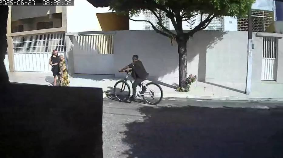 idosa-de-97-anos-sofre-tentativa-de-assalto-durante-caminhada-em-rua-de-fortaleza