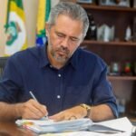elmano-anuncia-pagamento-da-primeira-parcela-do-13o-salario-aos-servidores-estaduais-no-ceara