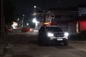 ex-presidiario-de-19-anos-e-morto-a-tiros-por-criminosos-em-moto,-em-fortaleza
