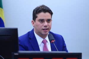 pf-faz-buscas-no-gabinete-do-deputado-junior-mano-(psb-ce)