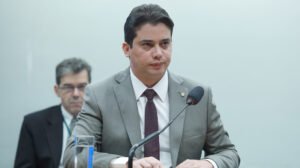 junior-mano-se-pronuncia-apos-operacao-da-pf-que-fez-buscas-no-gabinete-do-deputado