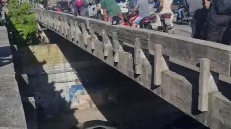 motociclista-cai-de-viaduto-em-fortaleza-e-fica-ferido-em-estado-grave