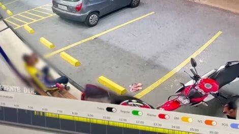 ladroes-agridem-entregador-de-comercio,-rendem-vigilante-e-roubam-a-arma-dele