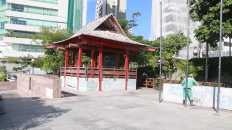 prefeitura-de-fortaleza-inicia-reforma-do-jardim-japones,-na-beira-mar