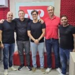 ceos-da-wine,-hugmain-e-nbs-educacao-discutem-gestao,-ia-e-sobrevivencia-de-empresas-no-conexoes