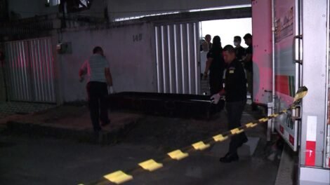 mulher-e-morta-a-facadas-dentro-de-casa,-em-fortaleza;-namorado-e-o-principal-suspeito