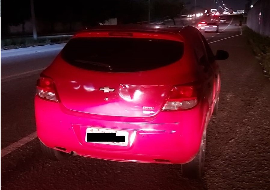 homem-e-preso-flagrado-com-3-kg-de-cocaina-em-carro-perto-do-aeroporto-de-fortaleza