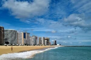 fortaleza-tem-nove-trechos-de-praia-proprios-para-banho-no-fim-de-semana