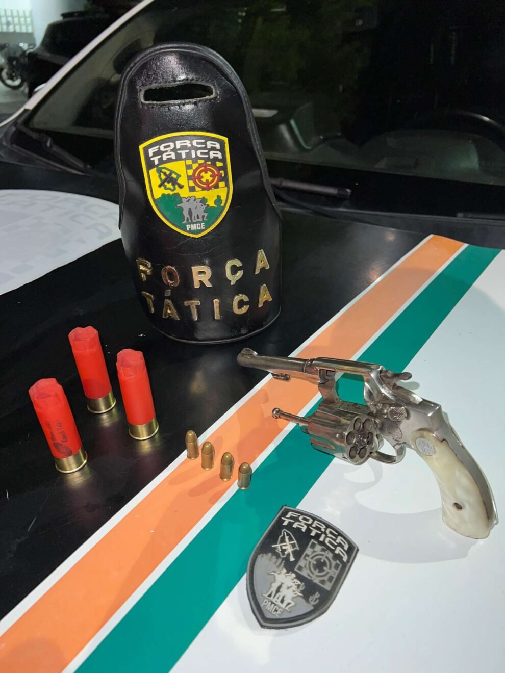 adolescente-e-capturado-com-arma-apos-denuncia-de-tiroteio-em-casa-de-iguatu/ce
