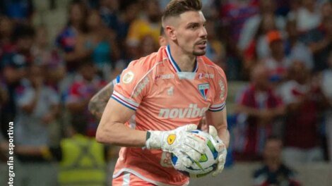 lesao-no-dedo-mindinho-tira-joao-ricardo-do-classico-rei-minutos-antes-da-partida