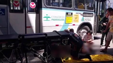 idosa-e-atropelada-por-onibus-no-centro-de-fortaleza-e-tem-pe-esmagado