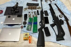 operacao-no-ce-prende-grupo-com-carros-de-luxo-e-cheques-que-somam-1,5-milhao