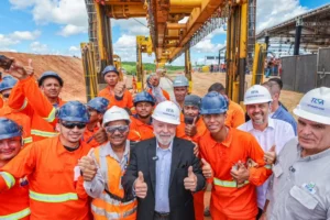 lula-visita-trecho-da-transnordestina-no-ceara-e-anuncia-novos-investimentos-em-infraestrutura