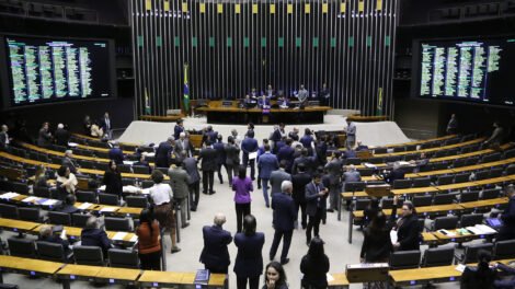 saiba-como-os-deputados-cearenses-votaram-no-“pl-da-devastacao”
