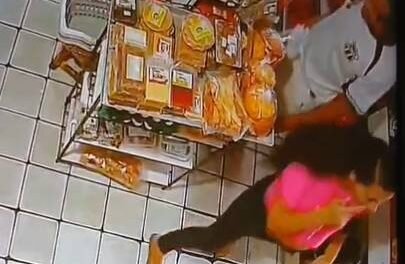 casal-assalta-comercio-em-fortaleza;-mulher-gravida-chama-atencao-durante-o-crime