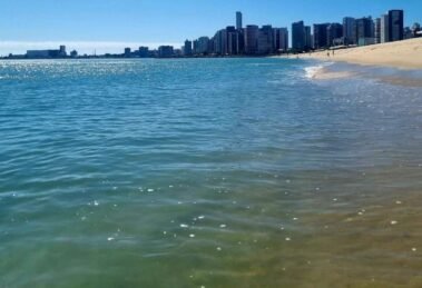 fortaleza-tem-nove-trechos-de-praia-proprios-para-banho-neste-fim-de-semana,-aponta-semace