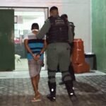 homem-com-tornozeleira-e-preso-por-trafico,-em-fortaleza,-apos-tentar-subornar-policiais-militares