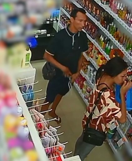 casal-e-flagrado-por-camera-furtando-produtos-de-farmacia-na-maraponga,-em-fortaleza
