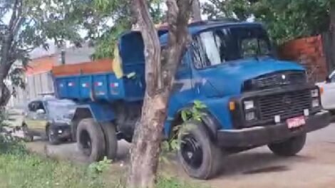 caminhoes-sao-apreendidos-apos-flagra-de-despejo-de-entulho-as-margens-do-rio-coco,-em-fortaleza