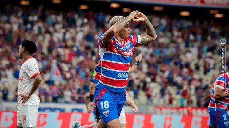 no-castelao,-fortaleza-quebra-jejum-e-vence-o-bragantino-pelo-brasileirao