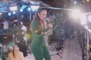 ivete-sangalo-se-emociona-ao-homenagear-preta-gil-durante-show-no-fortal;-veja-o-video