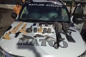 esconderijo-do-crime-e-descoberto,-cinco-homens-sao-presos-e-fuzis-sao-apreendidos-em-fortaleza
