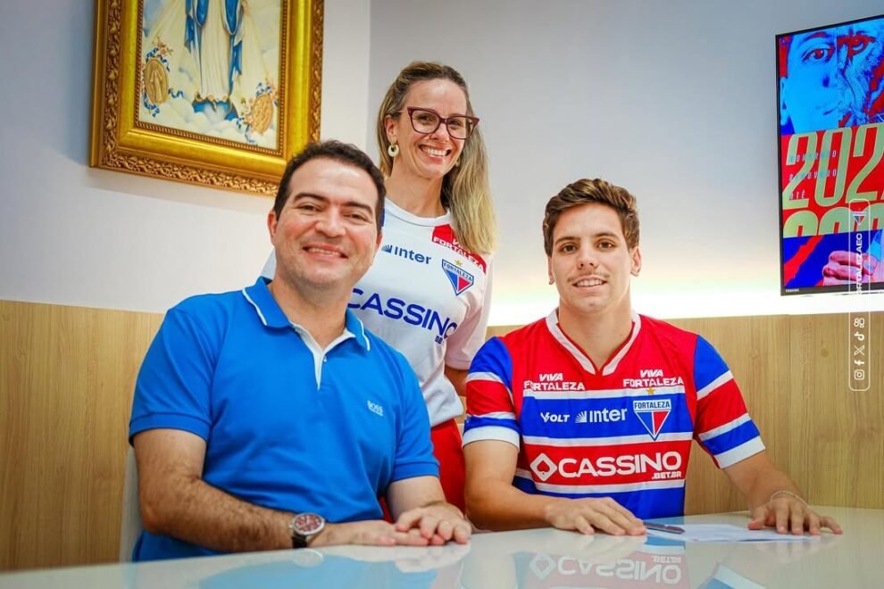 fortaleza-anuncia-renovacao-de-contrato-com-o-meia-atacante-lucca-prior-ate-2027