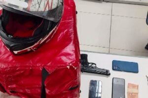 assaltante-que-se-passava-por-entregador-e-preso-com-celulares-roubados-em-fortaleza