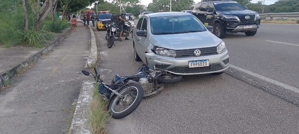 passageira-de-moto-por-aplicativo-morre-em-colisao-com-carro-em-fortaleza