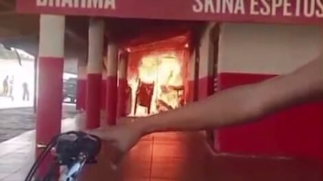 incendio-destroi-estrutura-de-churrascaria-em-maracanau,-no-ceara;-local-estava-fechado