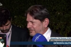 cid-gomes-ironiza-ocupacao-bolsonarista-e-diz-que-usaria-retroescavadeira-no-senado