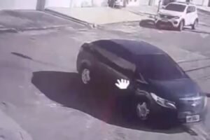 motorista-tem-carro-roubado-apos-fazer-entrega-de-vinhos-em-bairro-de-fortaleza