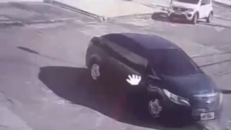 motorista-tem-carro-roubado-apos-fazer-entrega-de-vinhos-em-bairro-de-fortaleza