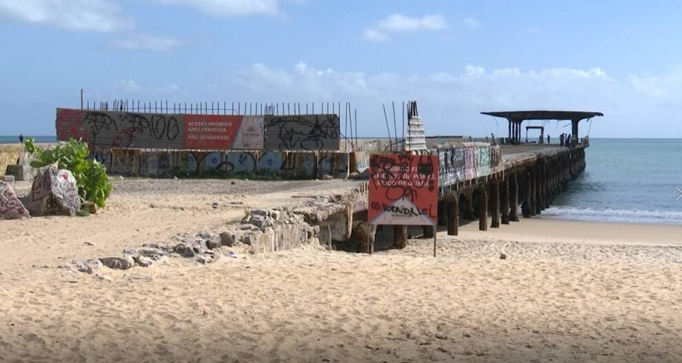prefeitura-estuda-demolir-ponte-velha-na-praia-de-iracema-e-moradores-discordam