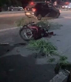 colisao-entre-duas-motocicletas-na-ce-085,-em-caucaia,-deixa-duas-pessoas-feridas
