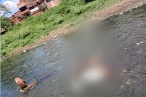 corpo-de-homem-e-encontrado-boiando-no-rio-maranguapinho,-em-fortaleza,-com-sinais-de-tortura