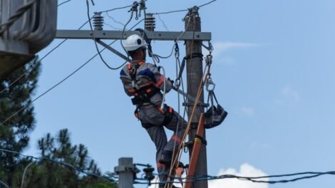 furtos-de-cabos-de-energia-em-fortaleza-crescem-611%-no-primeiro-semestre-de-2025,-aponta-enel
